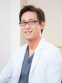 院長/医学博士 福田慎介